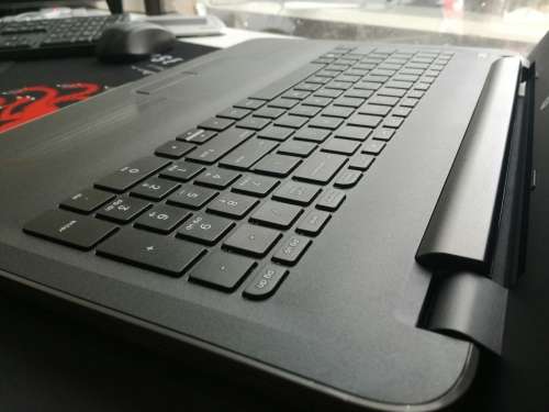 Solid performer**HP 255 G5*AMD E2-7110u*7th GEN*RADEON R2*4GB RAM*500GB HDD*DVD*LAPTOP BAG*